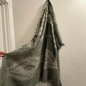 Nordstrom Gray Patterned Fringe Wrap Scarf
